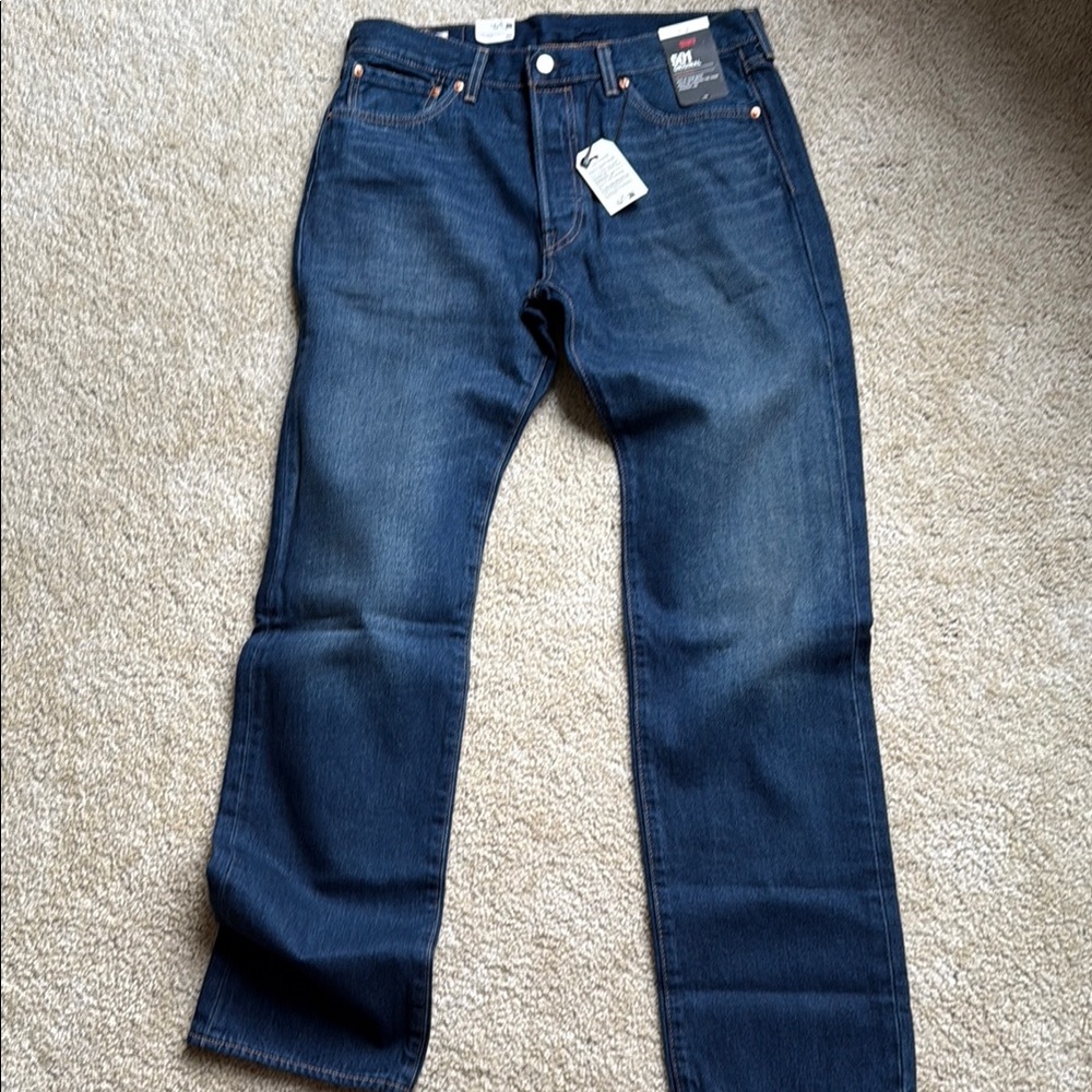 Levi's Blue Straight Jeans with Timeless Indigo Hue